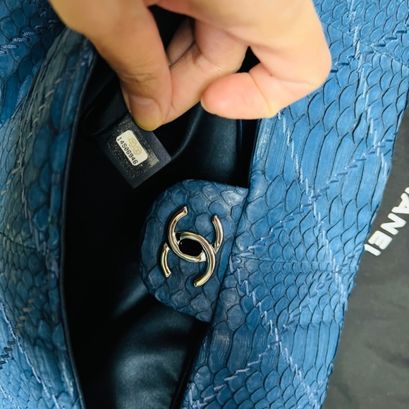 100% Authentic Python Blue Bag - Picture 7 of 11